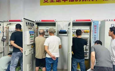 低壓電工實(shí)操教學(xué)現(xiàn)場(chǎng)二